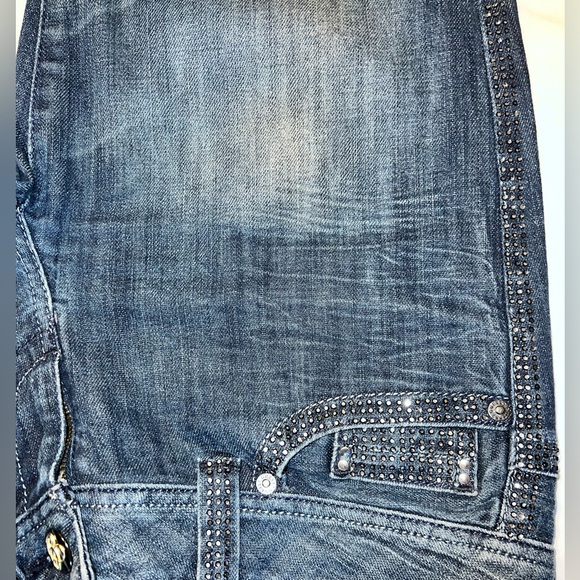 7 Jeans, for $150, blue and black, brands: Guess and bebe, size 27, straight cut - Picture 15 of 15
